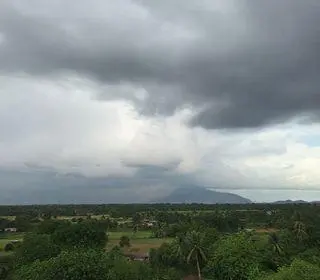 Araras dia nublado com tempestades