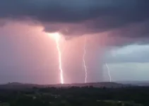 trovões e raios