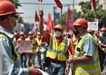 servidores municipais em greve